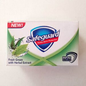 Safeguard Fresh Green With Herbal Extract 130g
